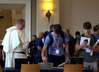 HooPolls: Orientation Edition